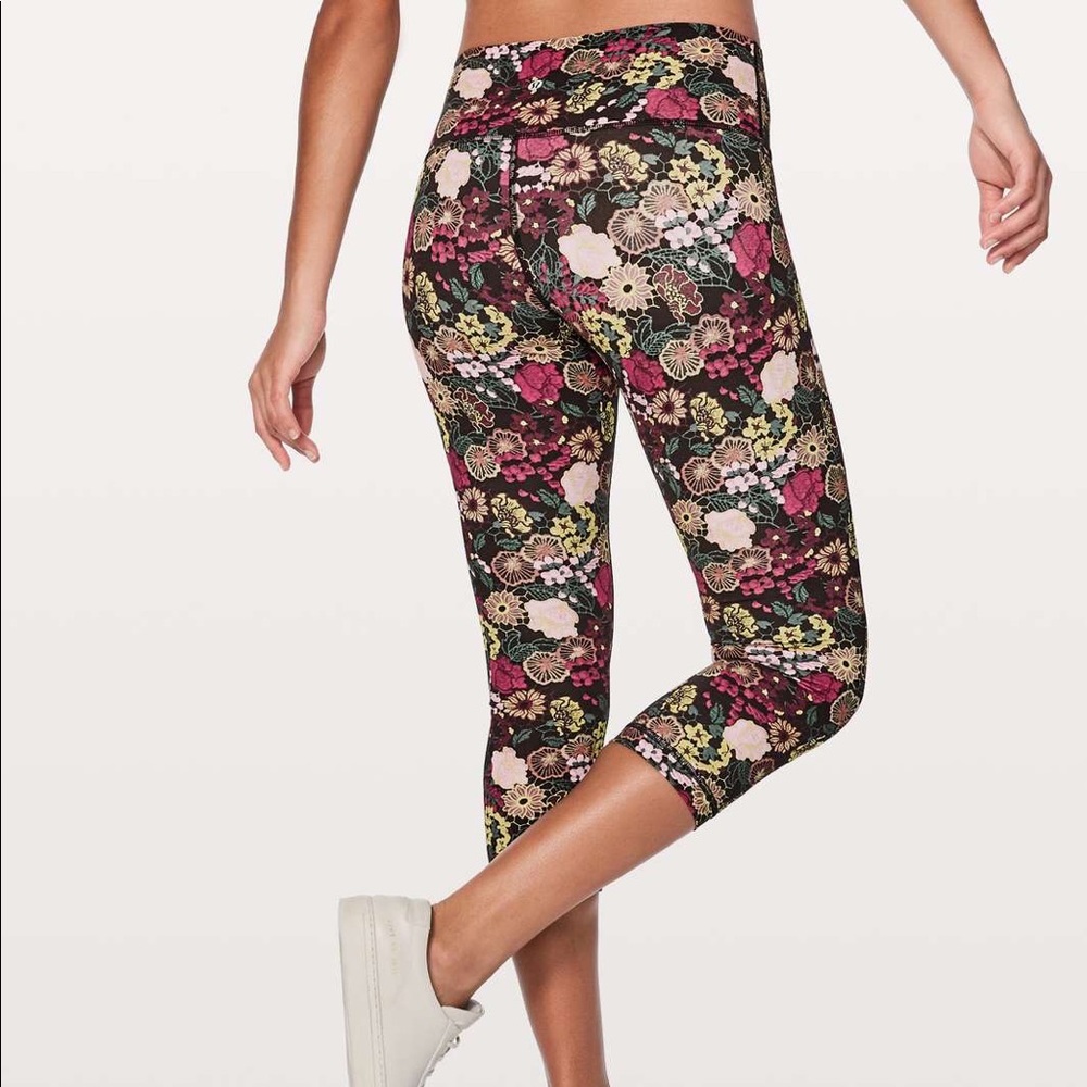 Lululemon Floral Wunder Under Crop Leggings